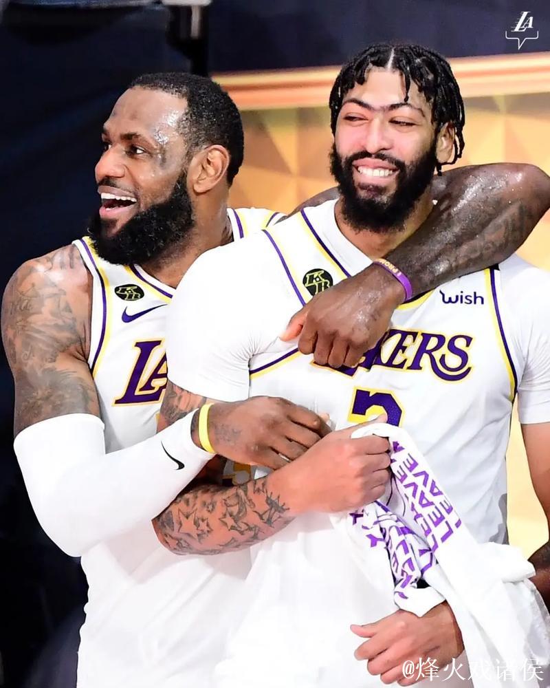 詹姆斯32+14+10浓眉31+9 湖人力克国王三连胜 詹姆斯32+14+10浓眉31+9 湖人力克国王三连胜